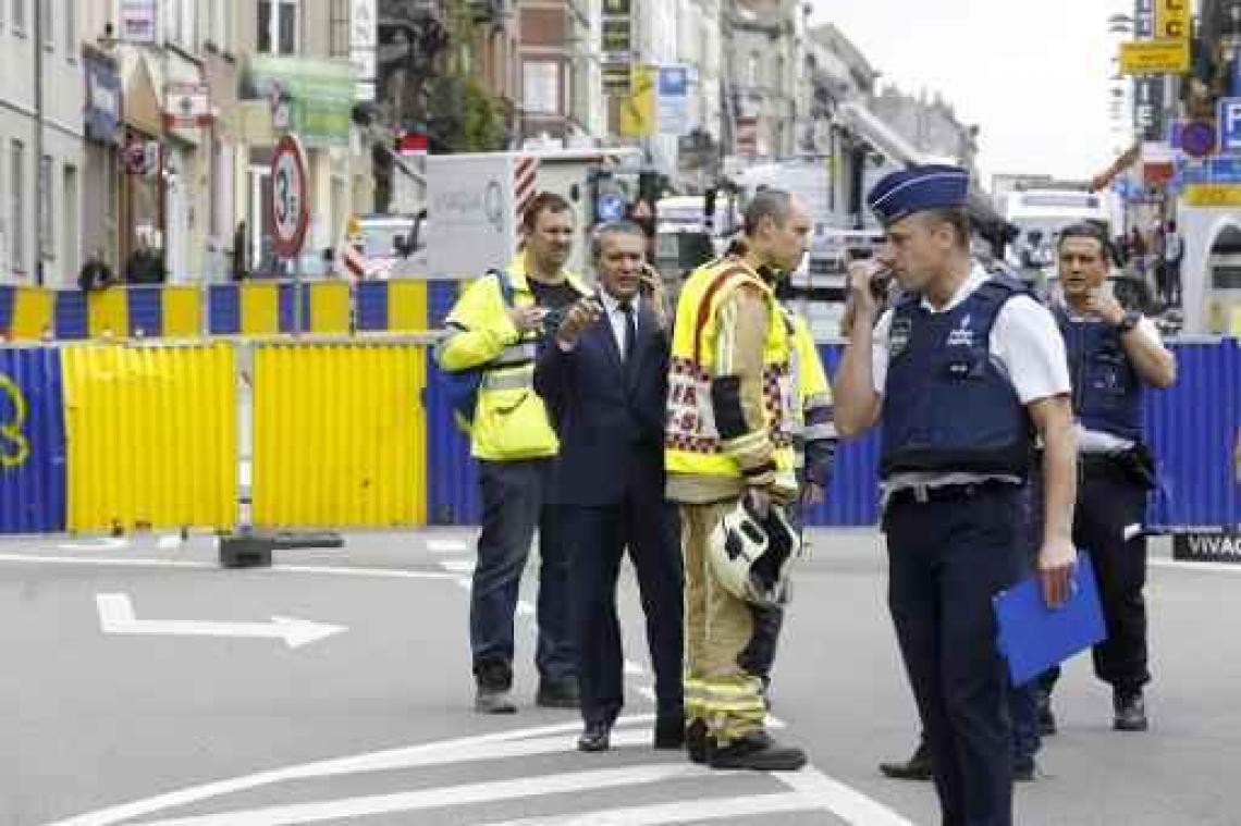 Leidingbreuk Brussel - Brussel Mobiliteit legt omleidingen in voor zinkgat