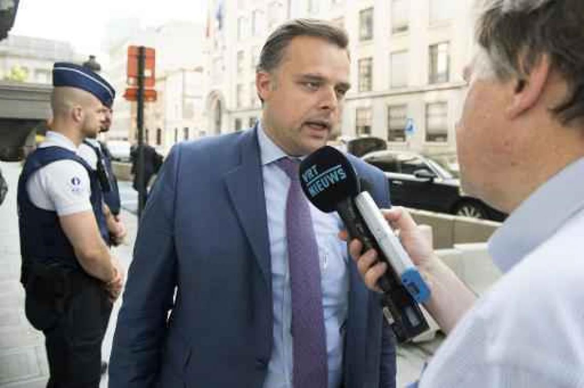 Staatssecretaris De Backer ondertekent internationale aanpak tegen vervuiling op zee