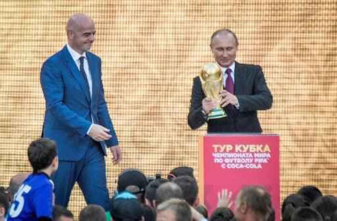 Wereldbekertrofee begint aan rondreis door Rusland en rest van de wereld