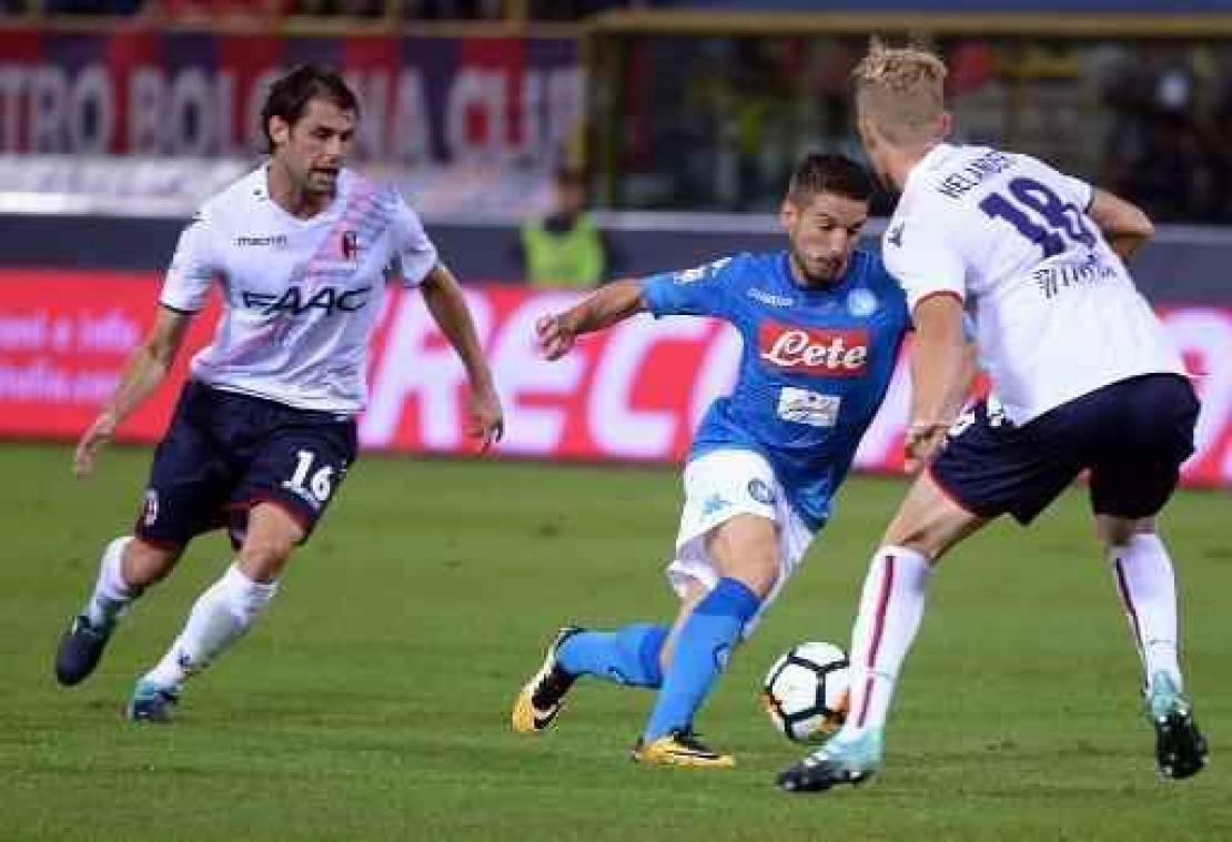 Belgen in het buitenland - Dries Mertens opnieuw aan het kanon bij zege van Napoli tegen Bologna