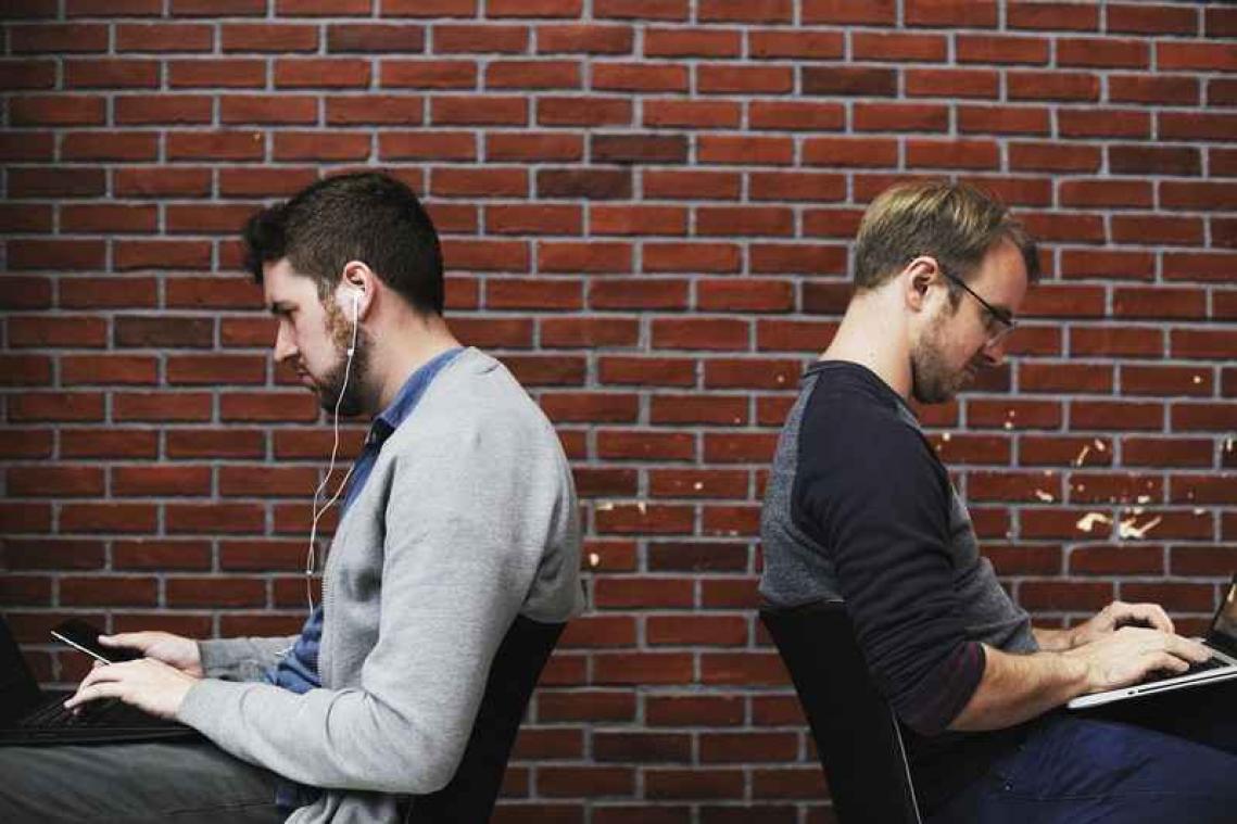 Daarom is die irritante collega goed voor je