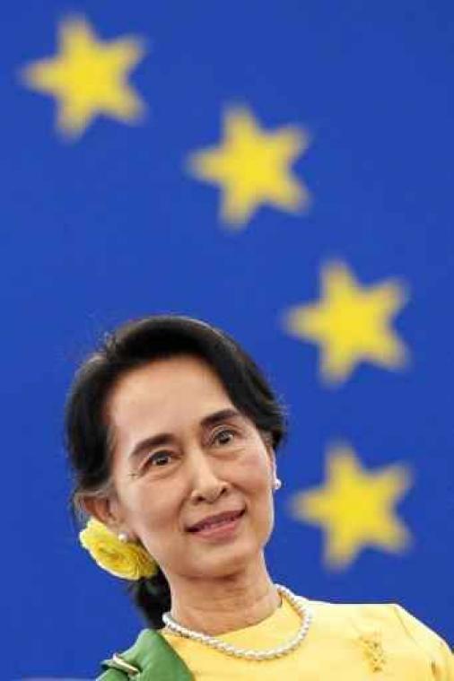Europees Parlement worstelt met Sacharovprijs Aung San Suu Kyi na geweld tegen Rohingya