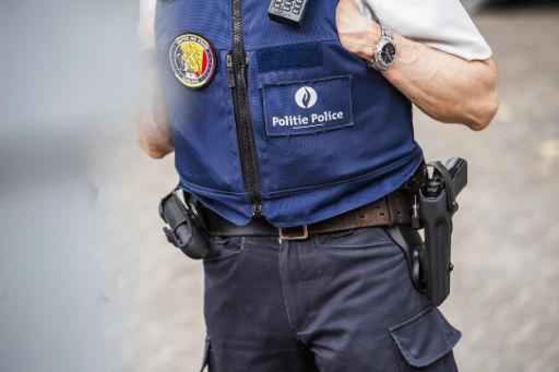 Agenten drie keer langer thuis na agressie