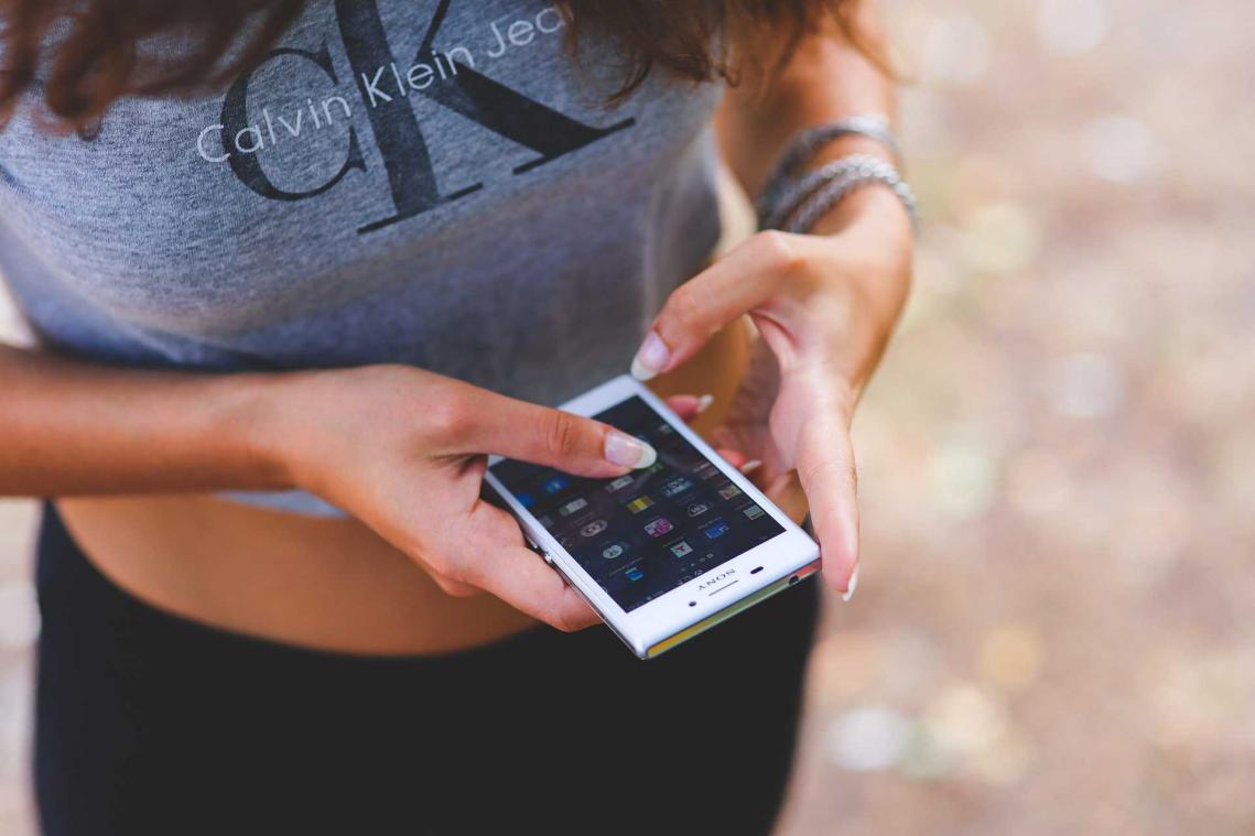 Smartphone beïnvloedt hoe je stapt
