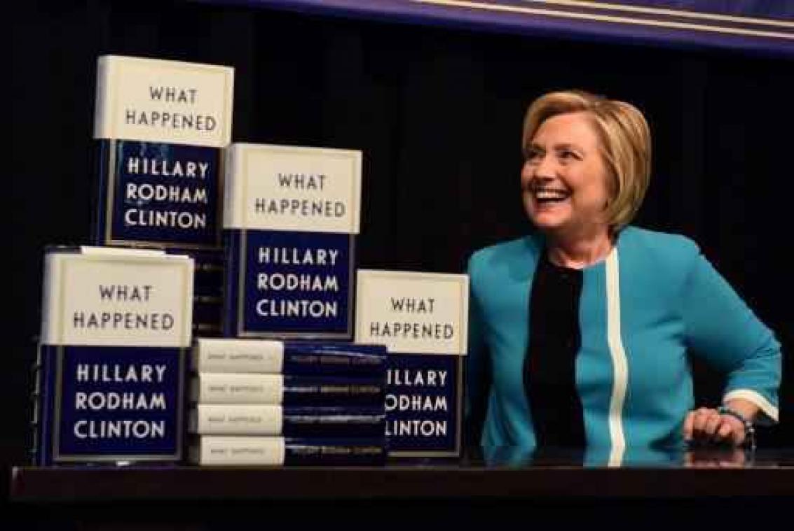 Bijna uitsluitend gunstige kritieken voor Clintons jongste boek 'What happened?' op Amazon