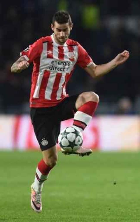 Eredivisie - PSV verslaat Feyenoord in boeiende topper