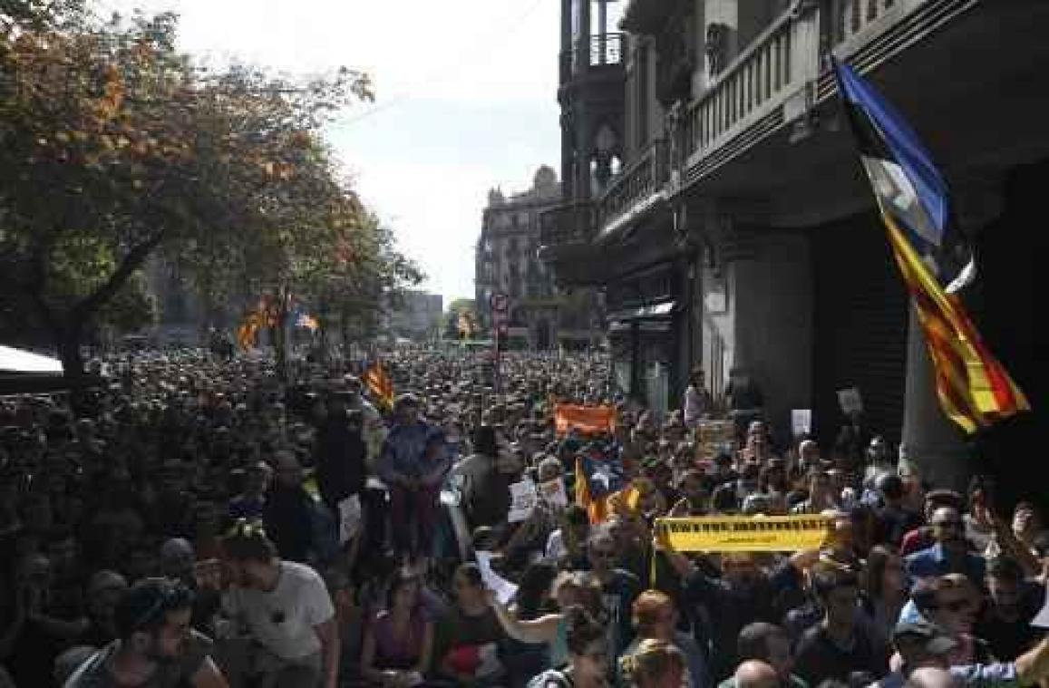 Twaalf topambtenaren in Barcelona gearresteerd