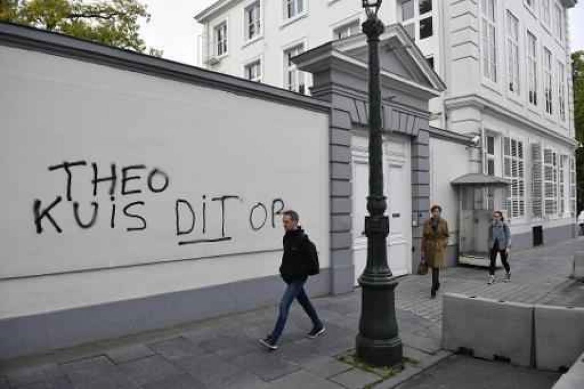 Graffiti tegen Francken op ambtswoning premier