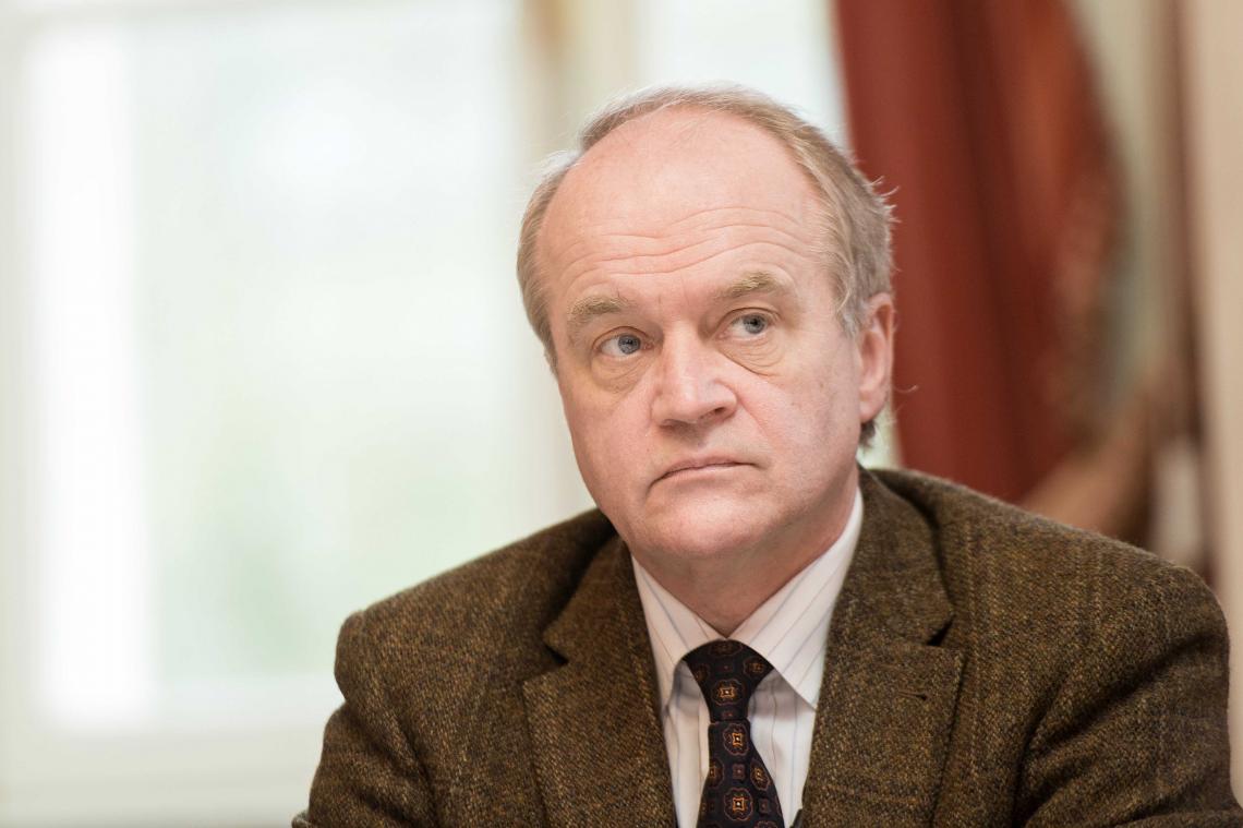 Ontevreden topambtenaar breekt met Vlaamse regering