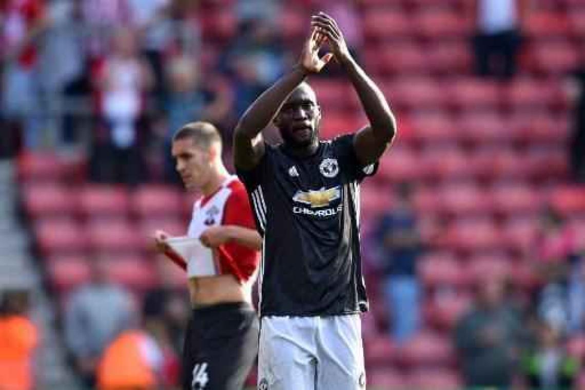 Belgen in het buitenland - ManU onderneemt stappen tegen fans die "racistisch" lied over Romelu Lukaku blijven zingen
