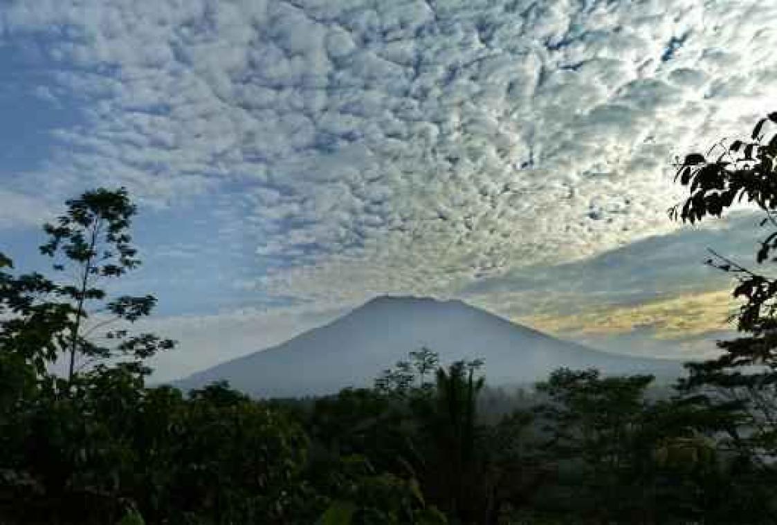Al meer dan 34.000 mensen op de vlucht voor mogelijke vulkaanuitbarsting op Bali