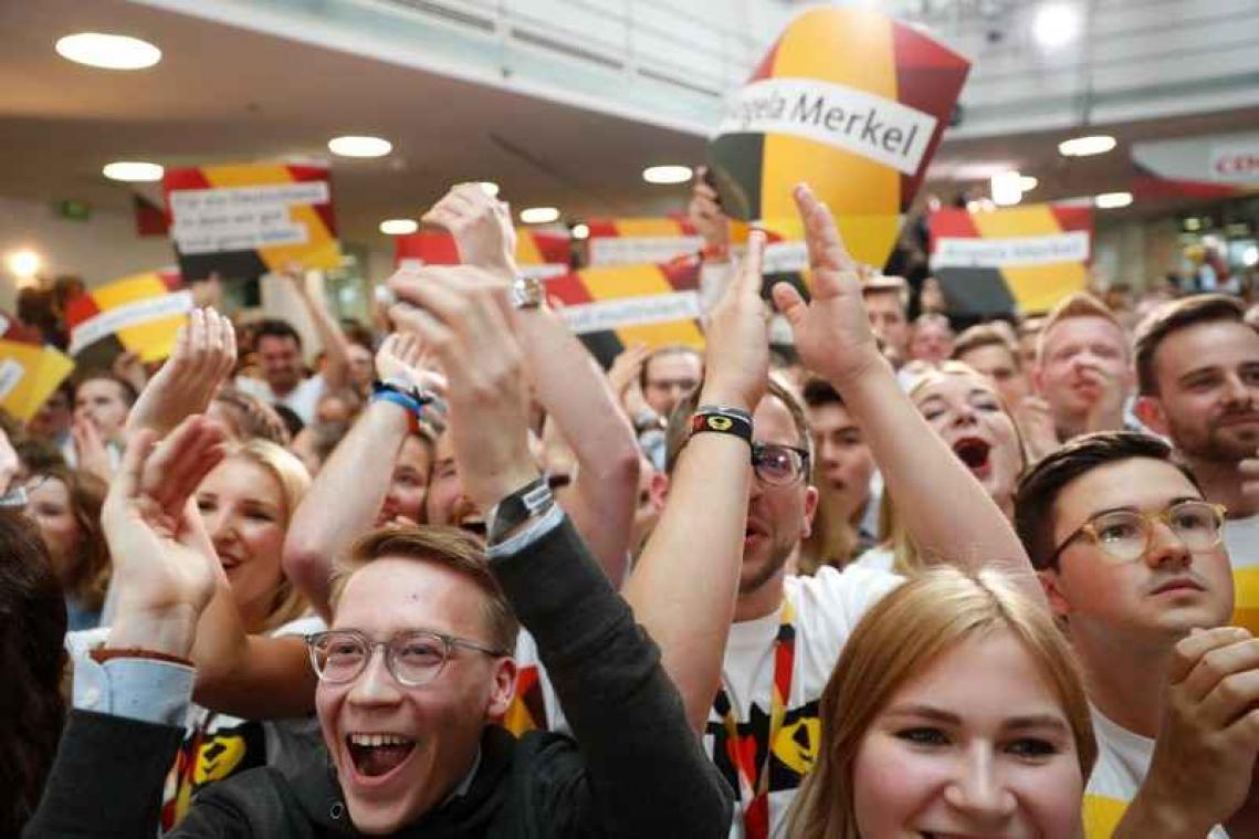 Merkel moet op zoek naar nieuwe coalitiepartner