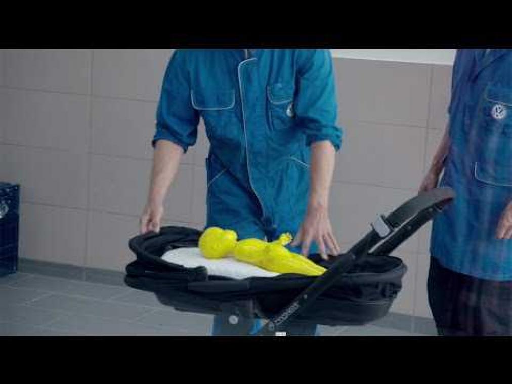 Dit krijg je als Volkswagen-ingenieurs een kinderwagen onder handen nemen