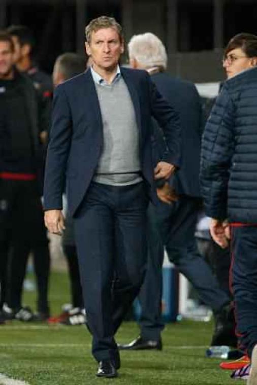 Dury kiest voor vijf verdedigers tegen Lazio