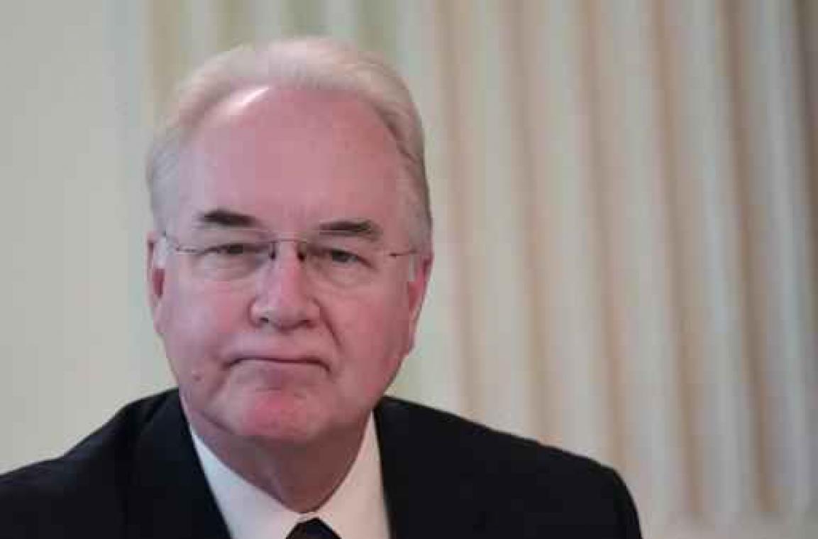 Amerikaanse gezondheidsminister verontschuldigt zich voor reizen met privévliegtuig
