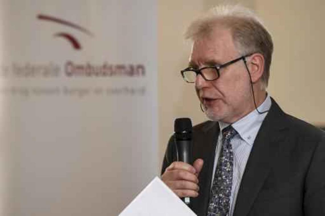 Duizenden Belgen dreigen zonder pensioen of uitkering te vallen