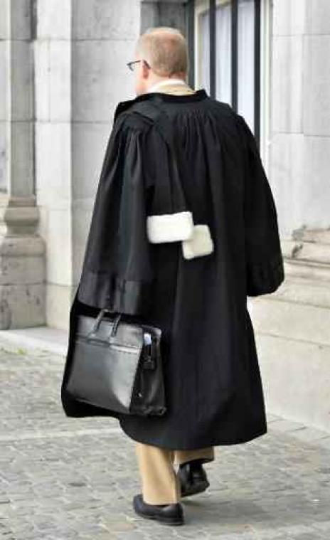 Veertien jaar cel voor moeder die tweeling wilde vermoorden