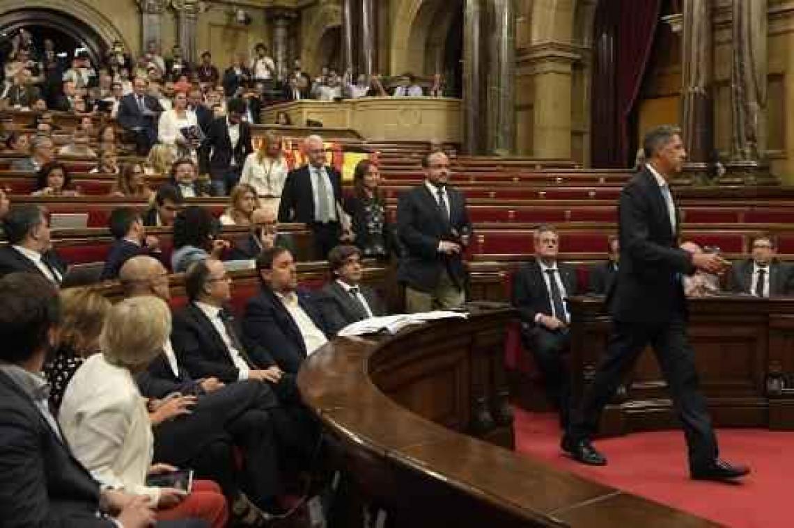 Spaans grondwettelijk hof verbiedt plenaire zitting in Catalonië