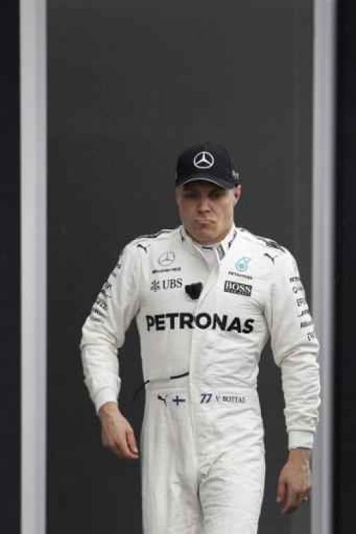 F1 - GP van Japan - Fin Valtteri Bottas snelste in derde vrije oefensessie, Vandoorne twaalfde
