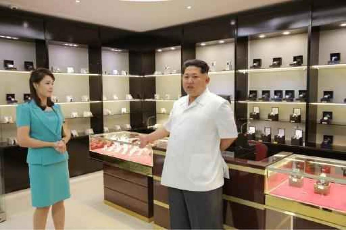 Noord-Koreaanse leider Kim Jong-Un promoveert zijn zus