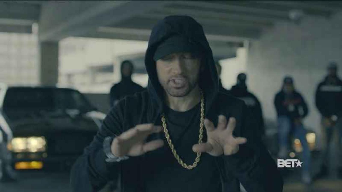 Eminem boort Trump de grond in