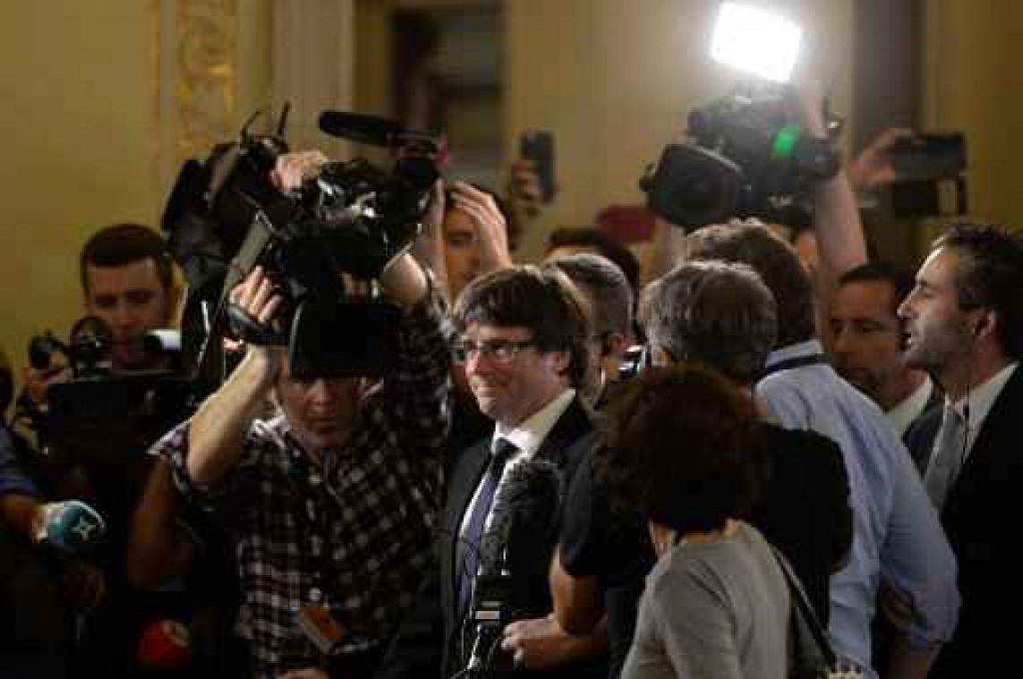 Puigdemont krijgt 5 dagen om standpunt over onafhankelijkheidsverklaring Catalonië te verduidelijken