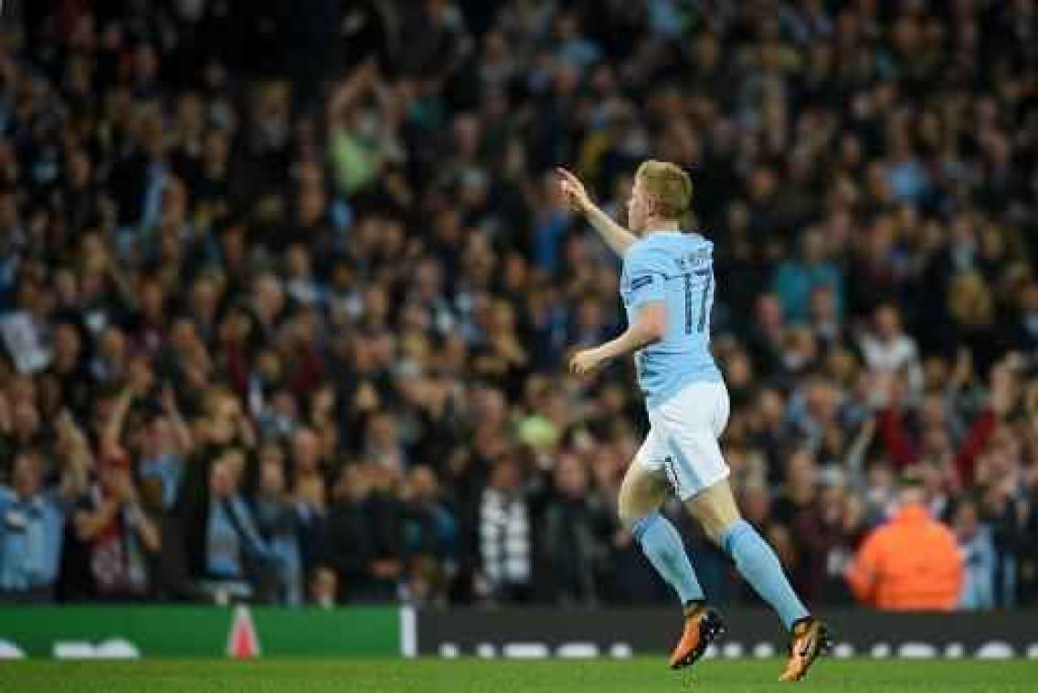 Belgen in het buitenland - Manchester City-supporters roepen Kevin De Bruyne uit tot Speler van de Maand