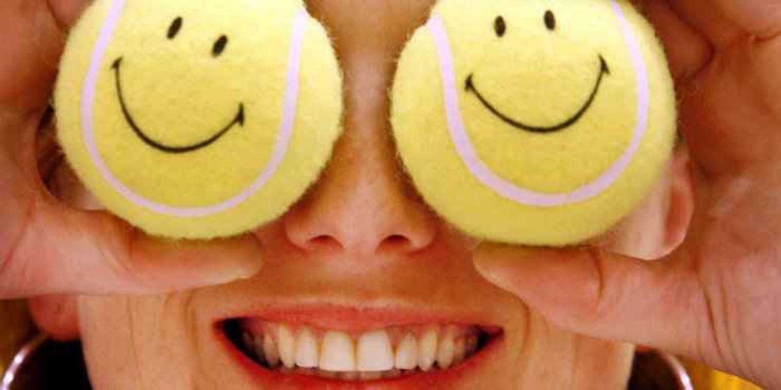 Het menselijk brein reageert op smiley's alsof het echte gezichten zijn