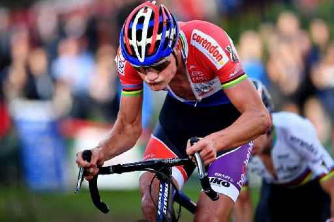Mathieu Van der Poel triomfeert in Kruibeke