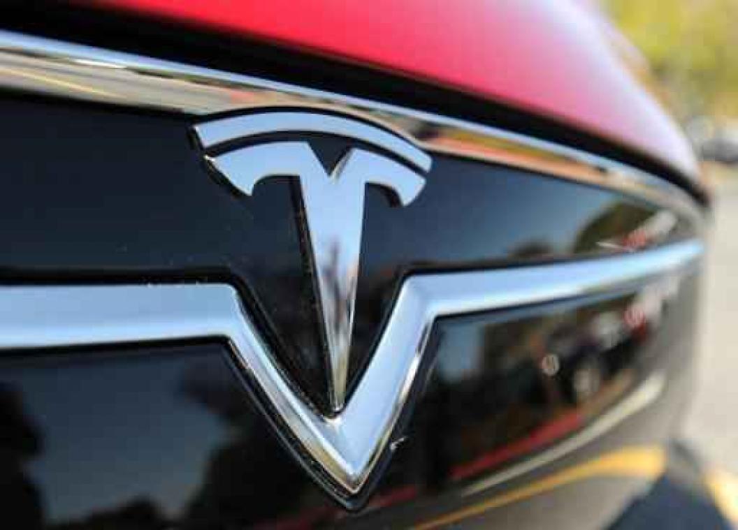 Tesla ontslaat honderden "ondermaatse" werknemers