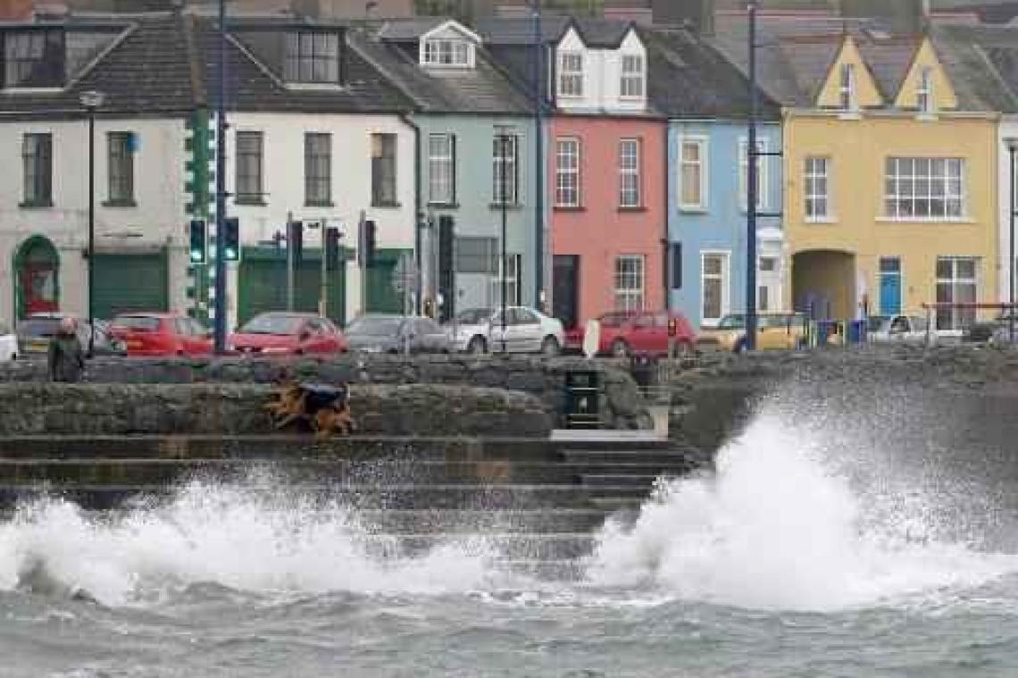 Eerste dodelijke slachtoffer in Ierland door orkaan Ophelia
