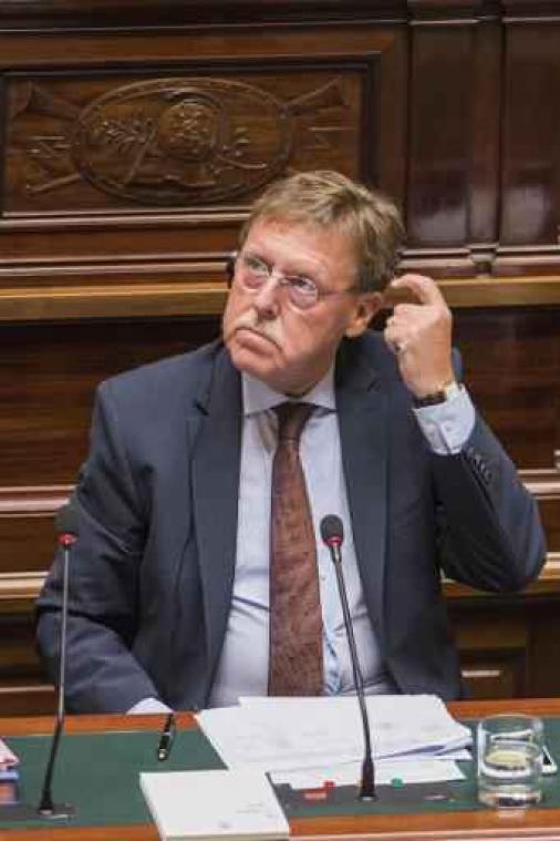 Salaris van de Kamervoorzitter krimpt met een derde