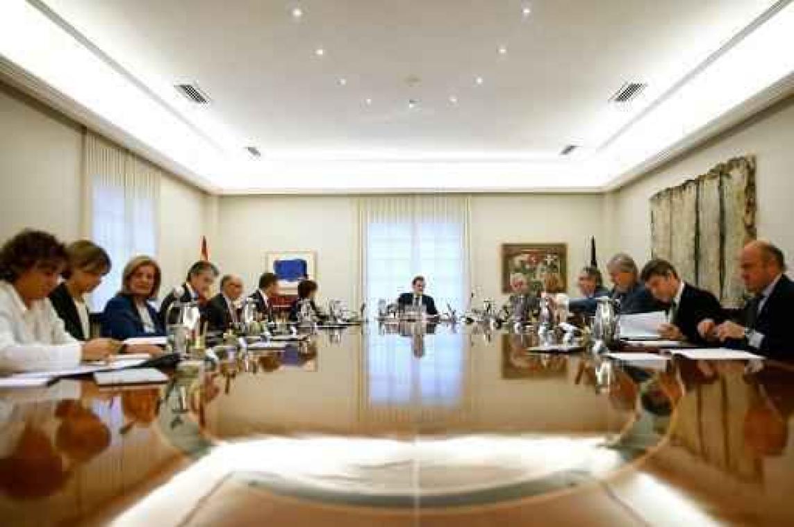 Spaanse regering vergadert zaterdag over opheffing Catalaanse autonomie