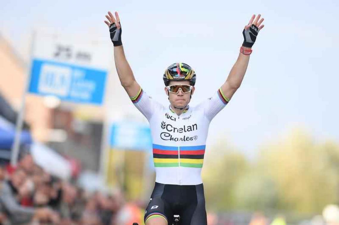 Van Aert veegt eindelijk nul van de tabellen