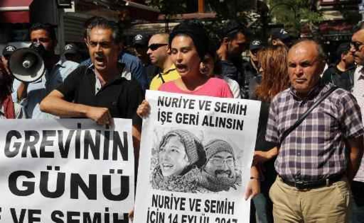 Turkse rechtbank beveelt vrijspraak van leerkracht in hongerstaking