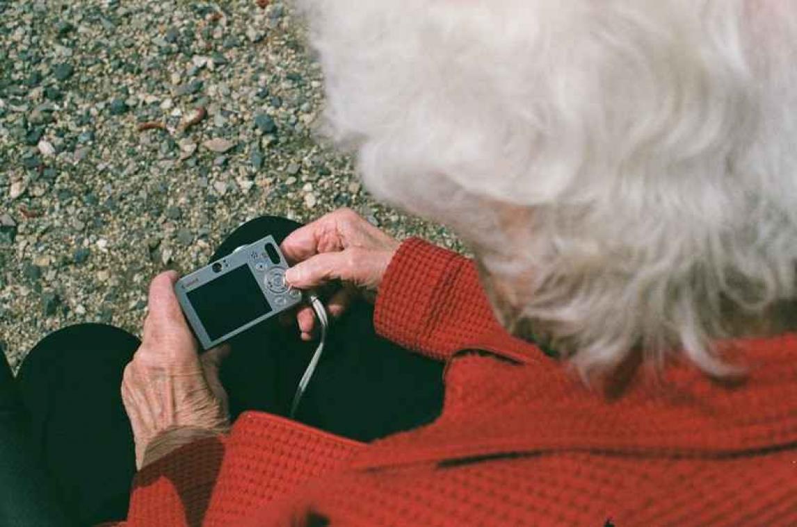 Zussen ontdekken naaktfoto's van betovergrootmoeder