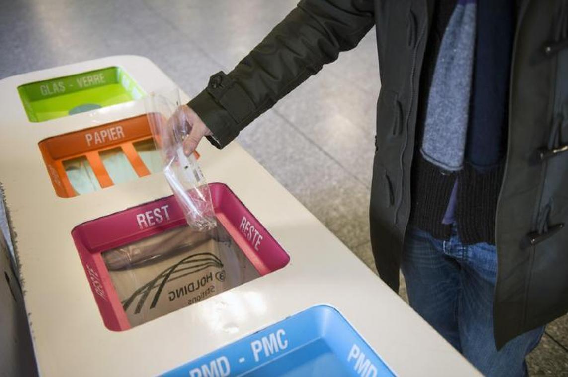 "NMBS moet meer afval sorteren"