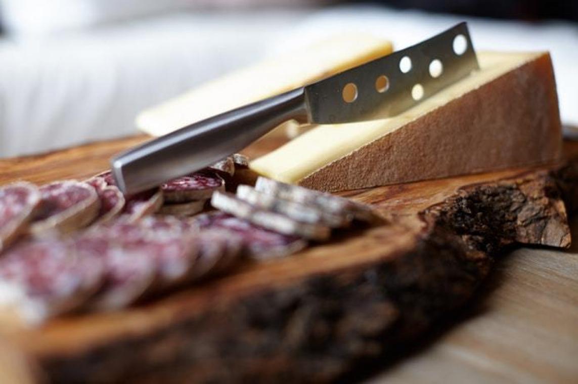 Salami en kaas zijn goed voor je tanden