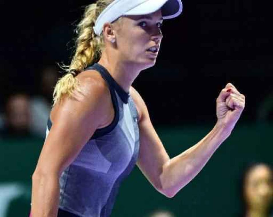 Caroline Wozniacki start met vlotte zege in Masters