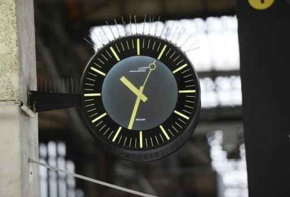 Zondag draaien we de klok terug