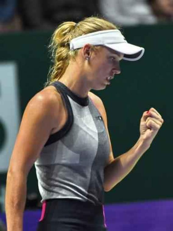 Caroline Wozniacki zet met winst tegen Simona Halep grote stap naar halve finales