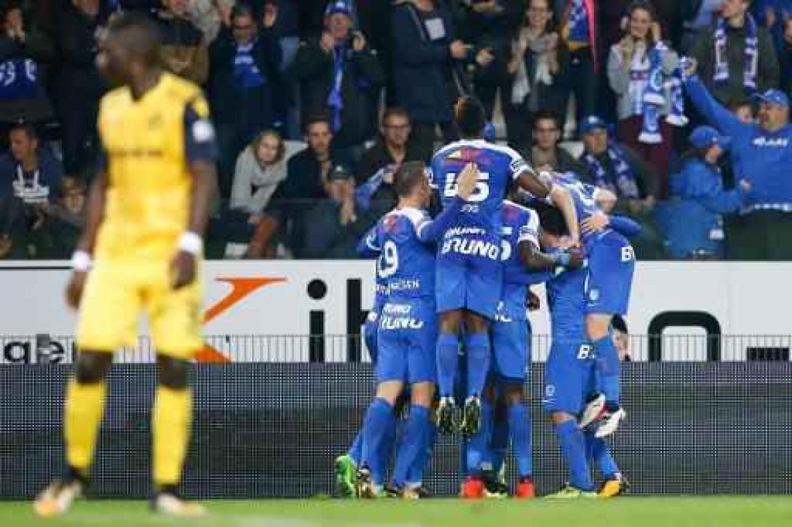 Jupiler Pro League - Leider Club Brugge verliest in Genk, Anderlecht houdt de punten thuis tegen Zulte Waregem