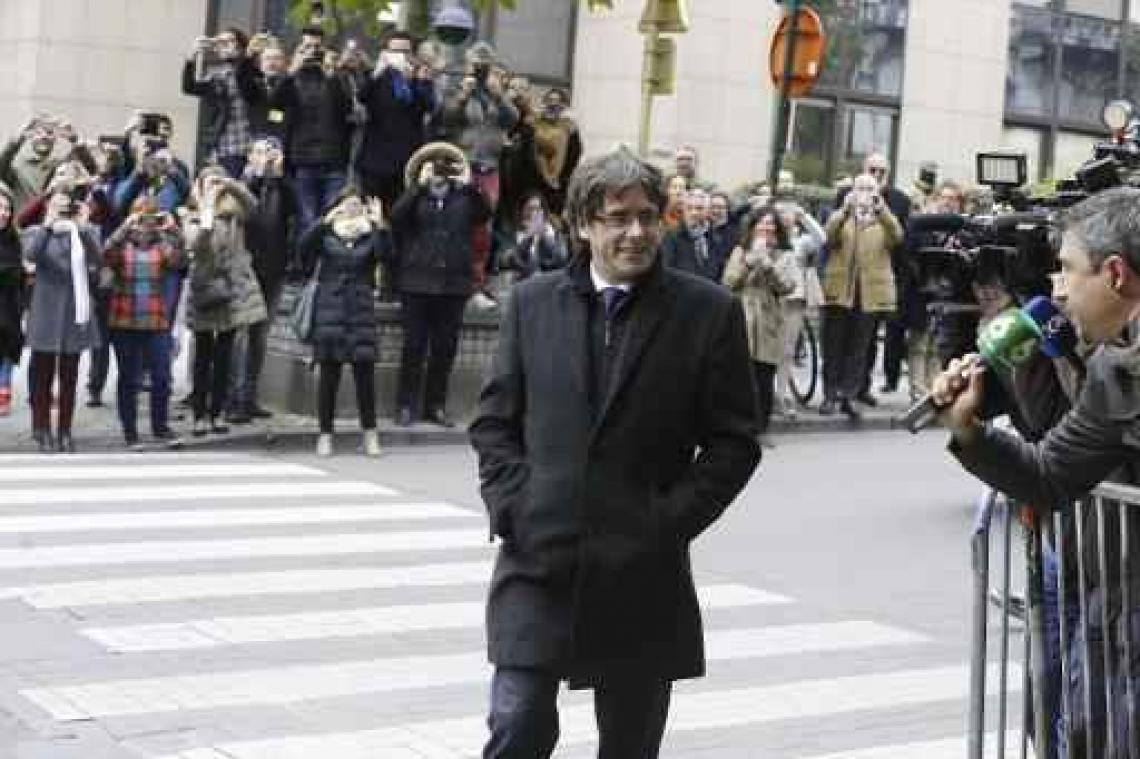 "Persconferentie Puigdemont zoveelste kwakkel van Spaanse pers"