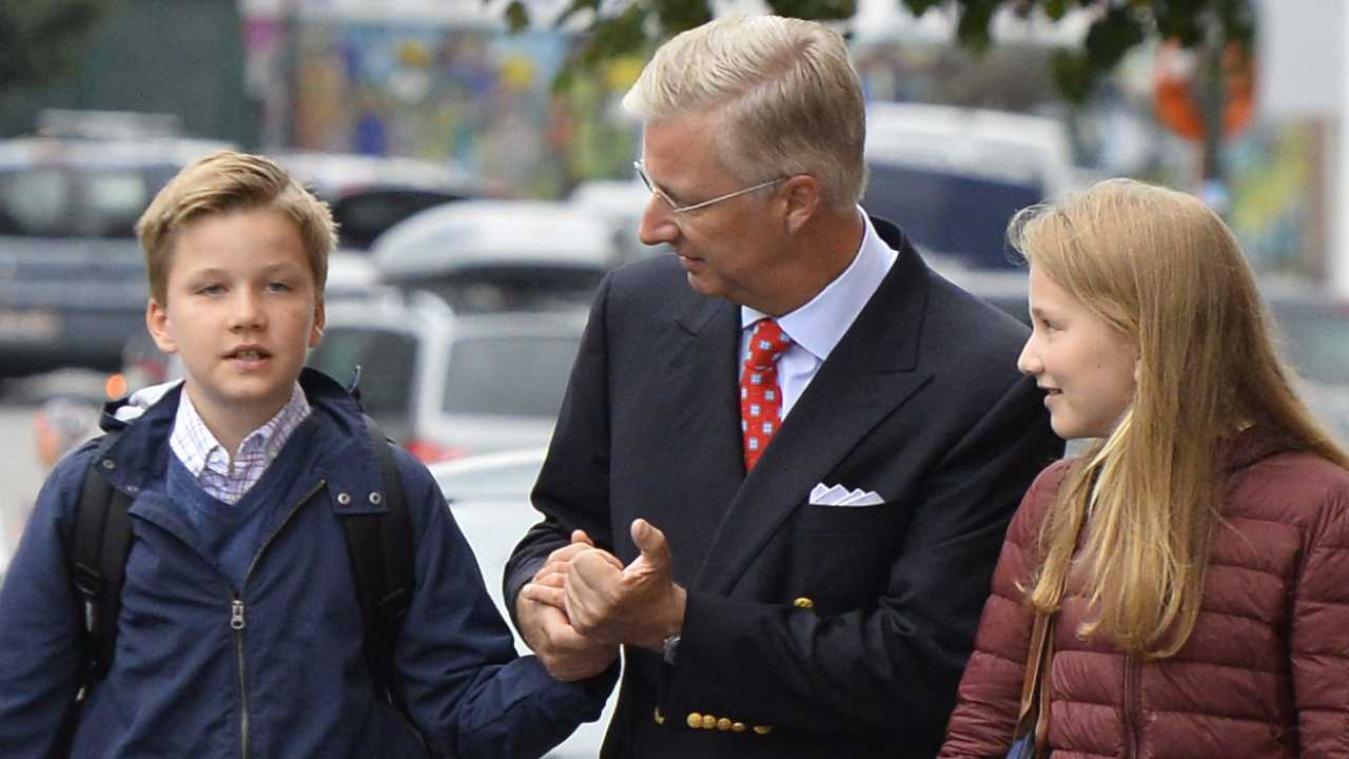 IN BEELD. Ook koningskinderen moeten weer naar school