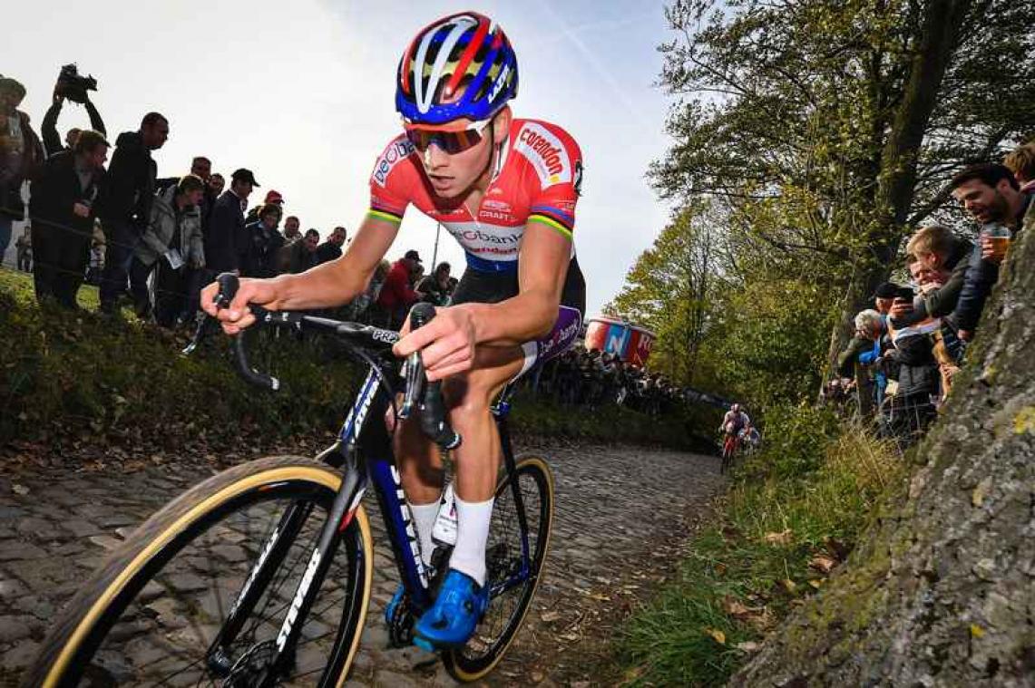 Van der Poel torenhoog favoriet op EK veldrijden