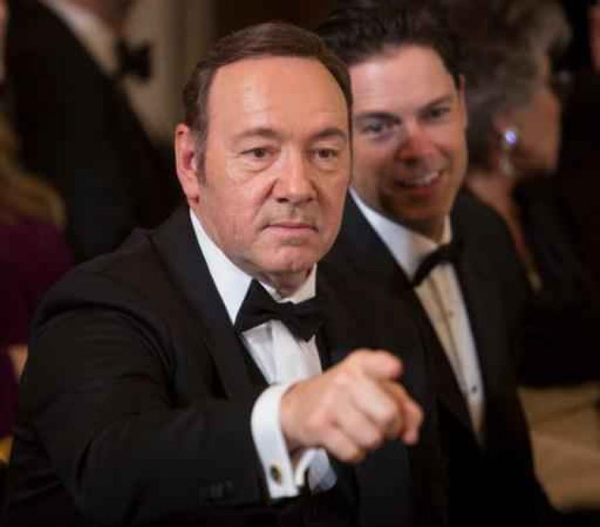 Crewlid "House of Cards" beschuldigt Spacey van ongewenste intimiteiten