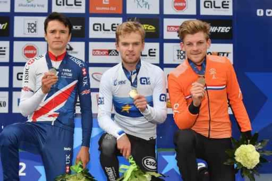 EK veldrijden: Eli Iserbyt heeft geen oren naar protest Pidcock