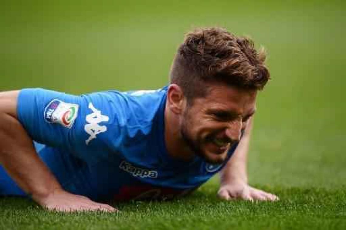 Mertens laat met Napoli punten liggen bij Chievo, Nainggolan en AS Roma pakken volle buit