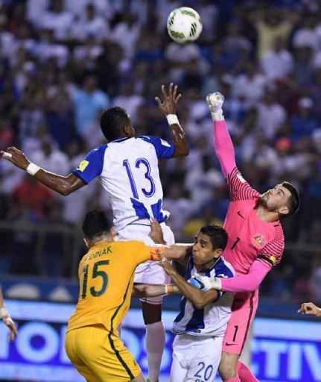 Kwal. WK 2018 - Nieuw-Zeeland en Peru houden elkaar in evenwicht, ook Honduras en Australië scoren niet