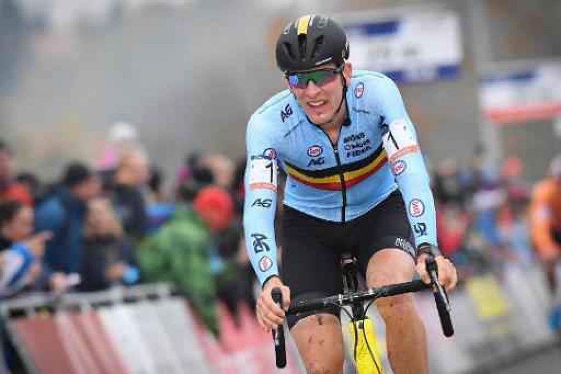 Toon Aerts wint Jaarmarktcross in Niel